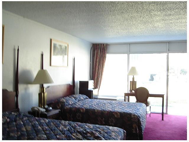 Red Carpet Inn ジェサップ 部屋 写真
